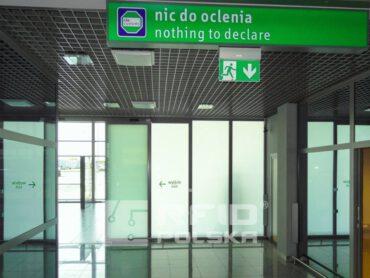 anteny RFID zabezpieczające i kontrolne na lotnisku