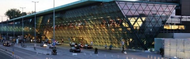 System Kontroli Bagażu firmy PWSK wdrożony na kolejnym lotnisku Kraków Balice